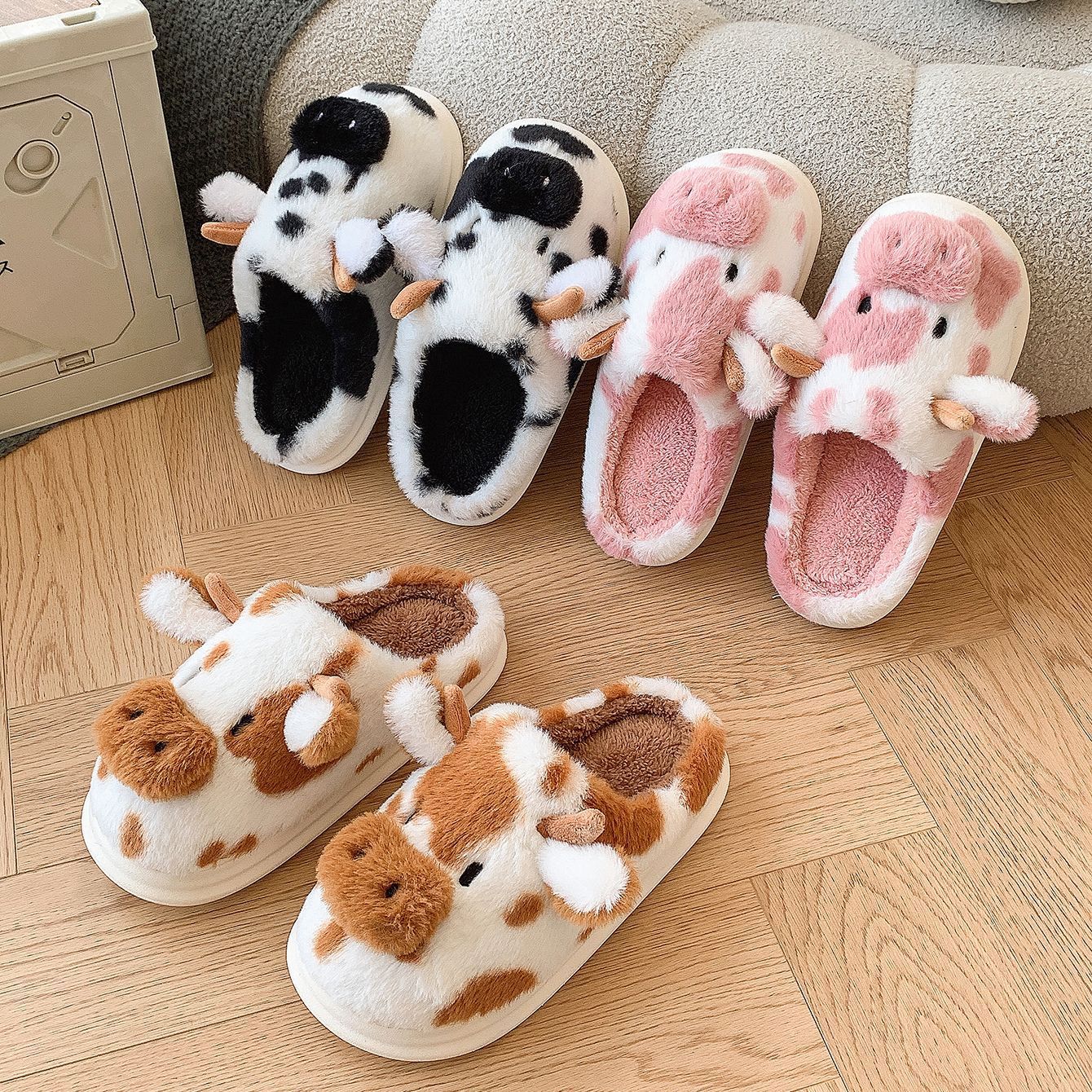 Olaf & Elsa™ Soft-Stitched Cow Slippers