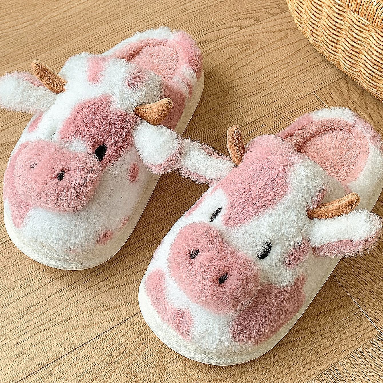 Olaf & Elsa™ Soft-Stitched Cow Slippers